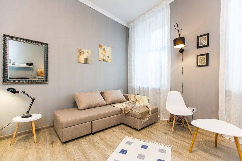 llustrasi ruang kecil (freepik.com/user25451090)