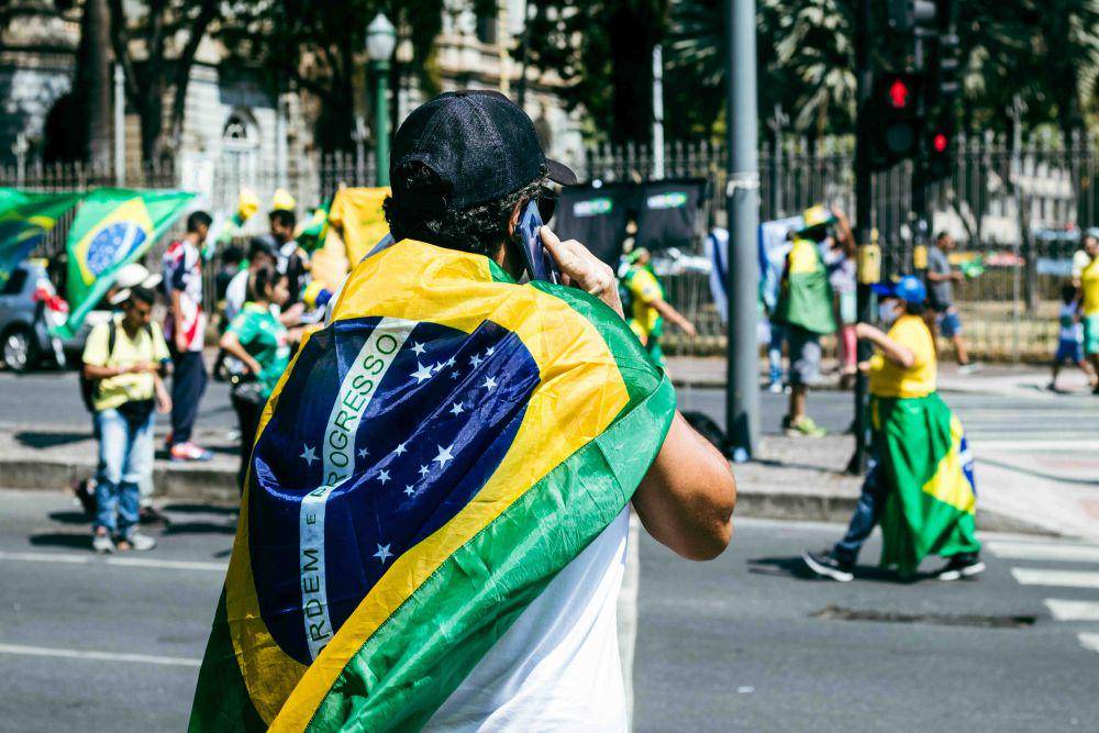 ilustrasi bendera Brasil (unsplash.com/Matheus Câmara da Silva)