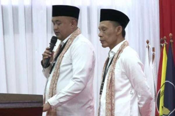 Tangkapan layar Paslon Cabub Rudy Susmanto (kiri) dan wakilnya Jaro Ade (kiri). (Channel Youtube KPU Kabupaten Bogor)