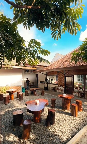 D'Jaya House Tempat Nongkrong Murah dan Nyaman Favorit Mahasiswa