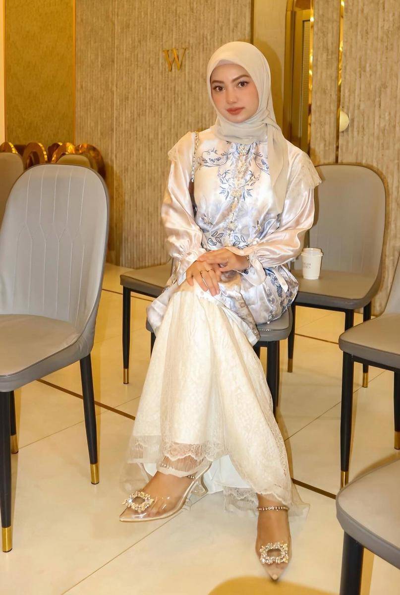 OOTD ala Tamara Syarief (instagram.com/tamarasyarief)