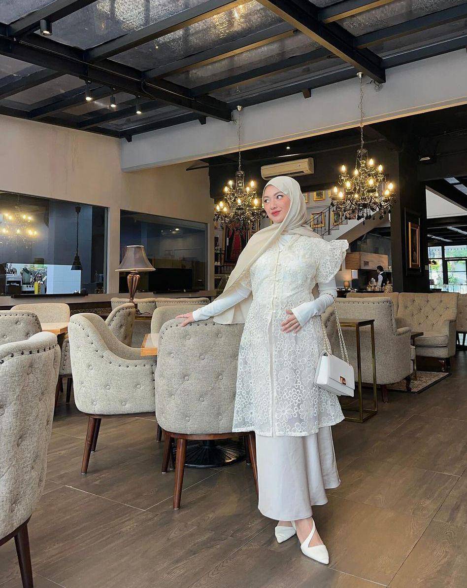 OOTD ala Tamara Syarief (instagram.com/tamarasyarief)