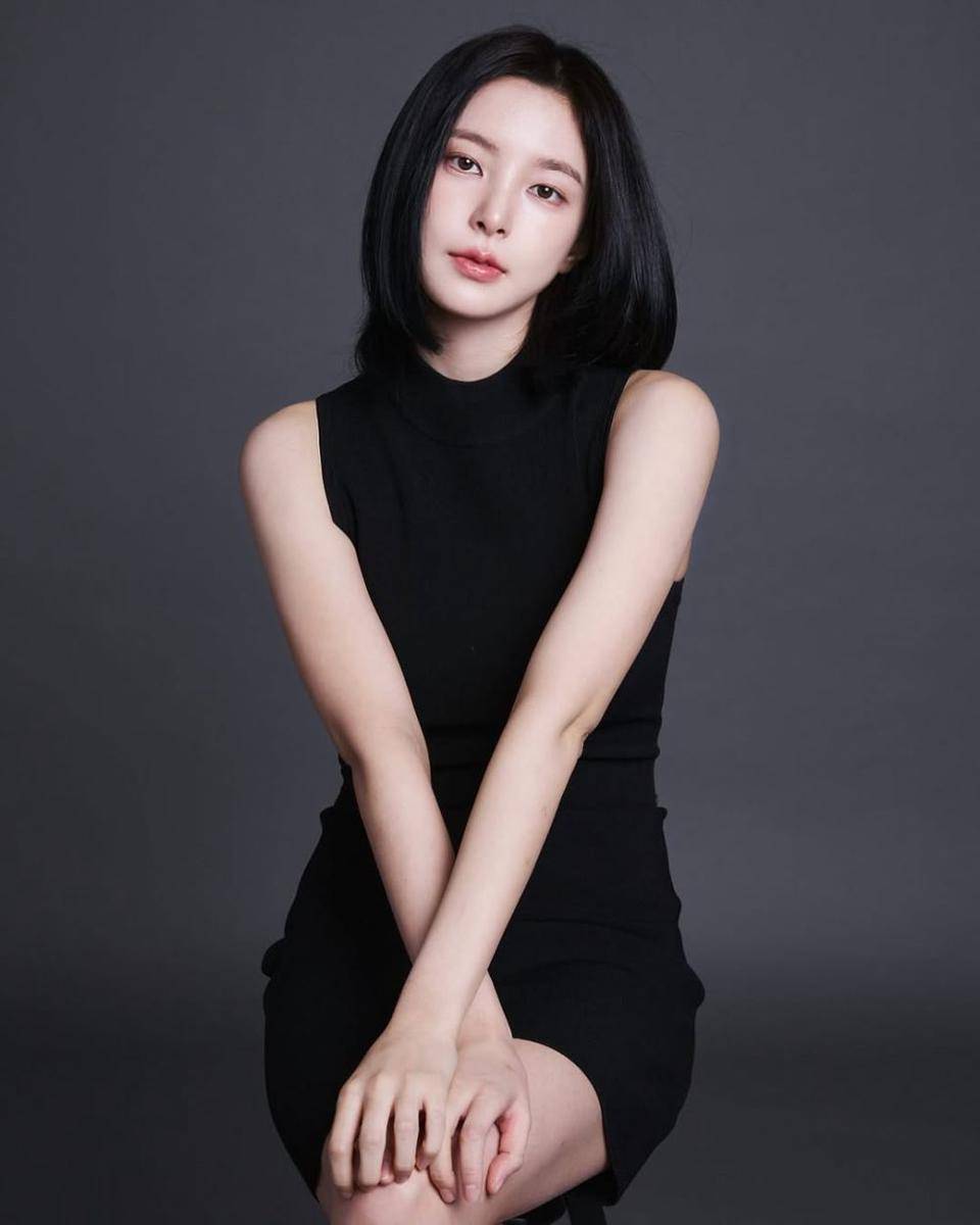 Shin Su Hyun (instagram.com/xinsooo)