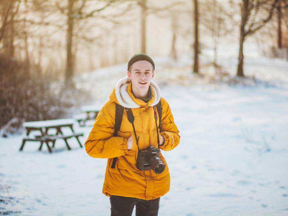 ilustrasi seorang pria (unsplash.com/Thom Holmes)