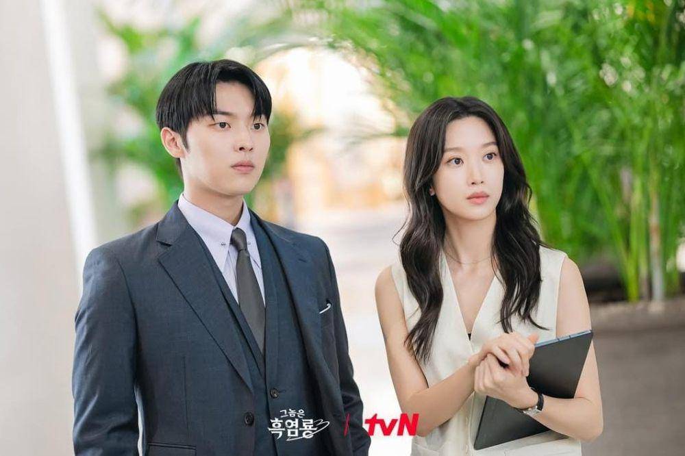 still cut drama My Dearest Nemesis (instagram.com/tvn_drama)