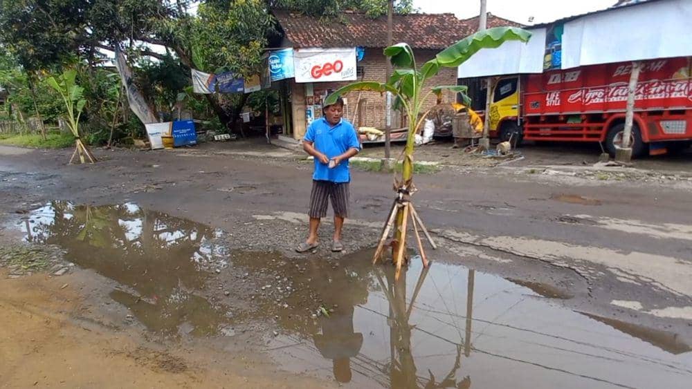 Akses jalan rusak di Kabupaten Trenggalek. IDN Times/ istimewa
