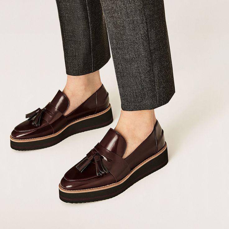 Ilustrasi tassel loafers. (pinterest.com/ZARA)