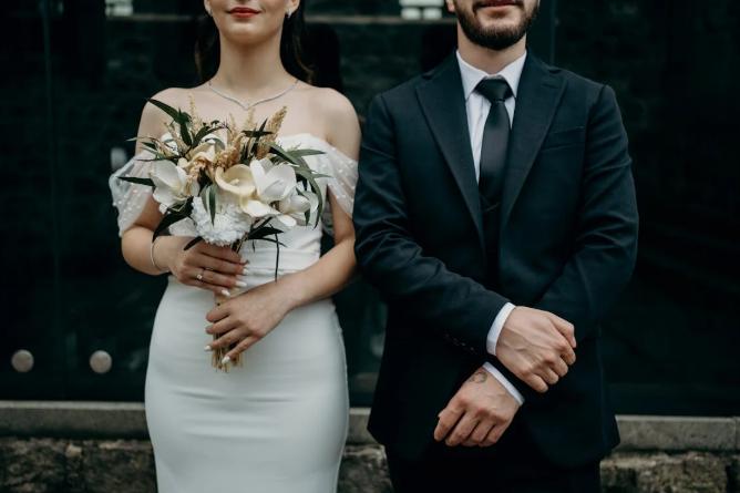 ilustrasi pengantin (pexels.com/yusufrendeciogluart)