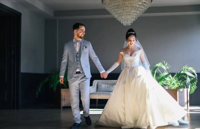 ilustrasi pengantin (pexels.com/photographymaghradzeph)