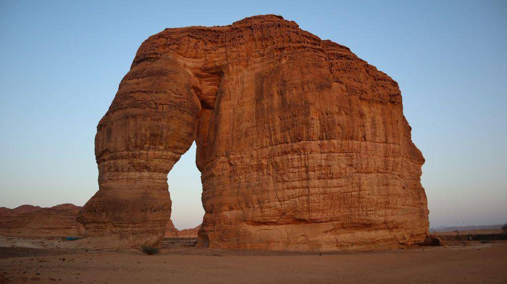 Potret Jabal Al Fil atau Elephant Rock di Al Ula, Arab Saudi (unsplash.com/boukhithatem)
