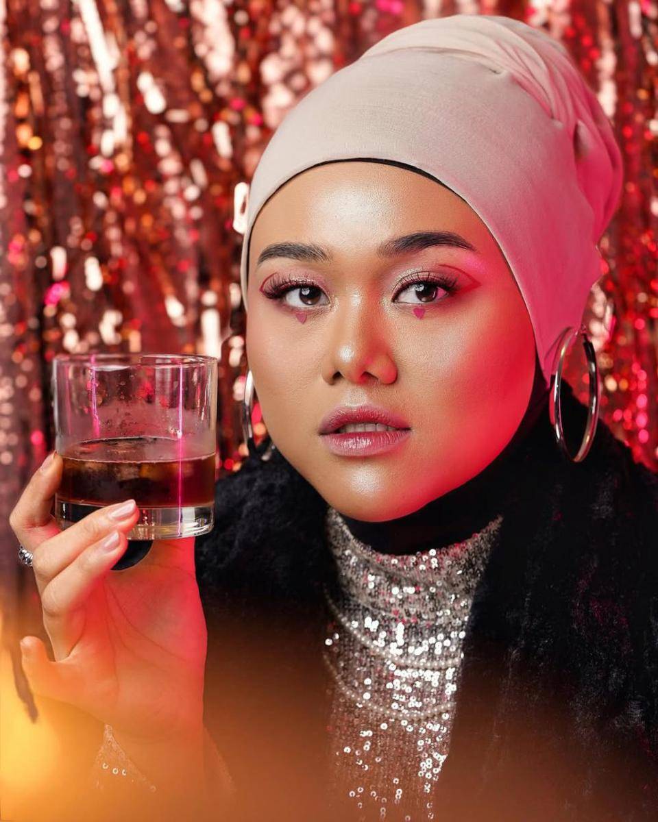 inspirasi makeup karakter ala Fatya Biya (instagram.com/fatyabiya)