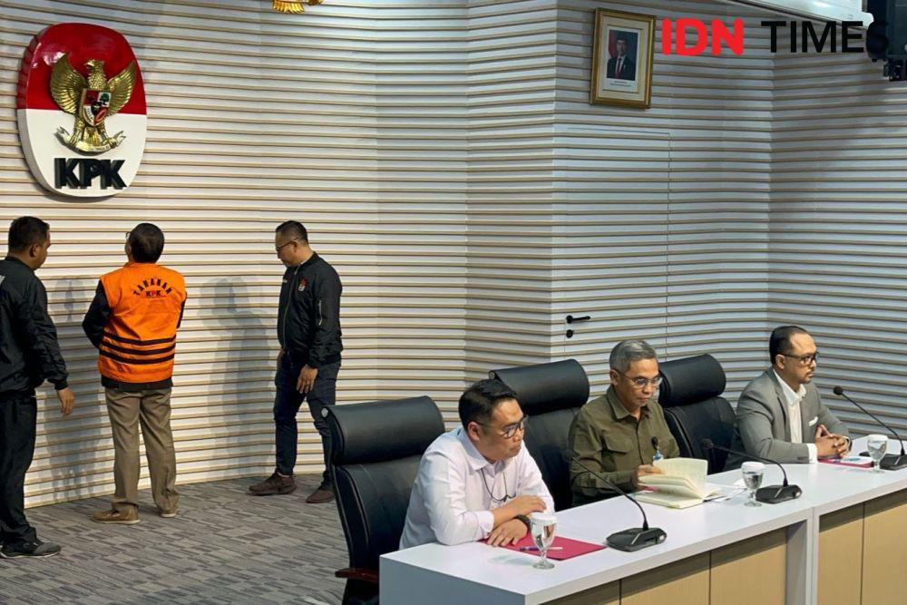 Ketua KPK Persilakan Hasto Laporkan Dugaan Korupsi Jokowi