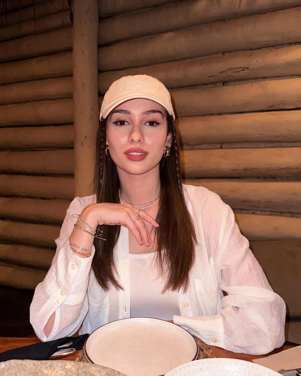 potret ide gaya rambut buat ke kantor hingga di rumah ala Anna Jobling (instagram.com/annajobling)
