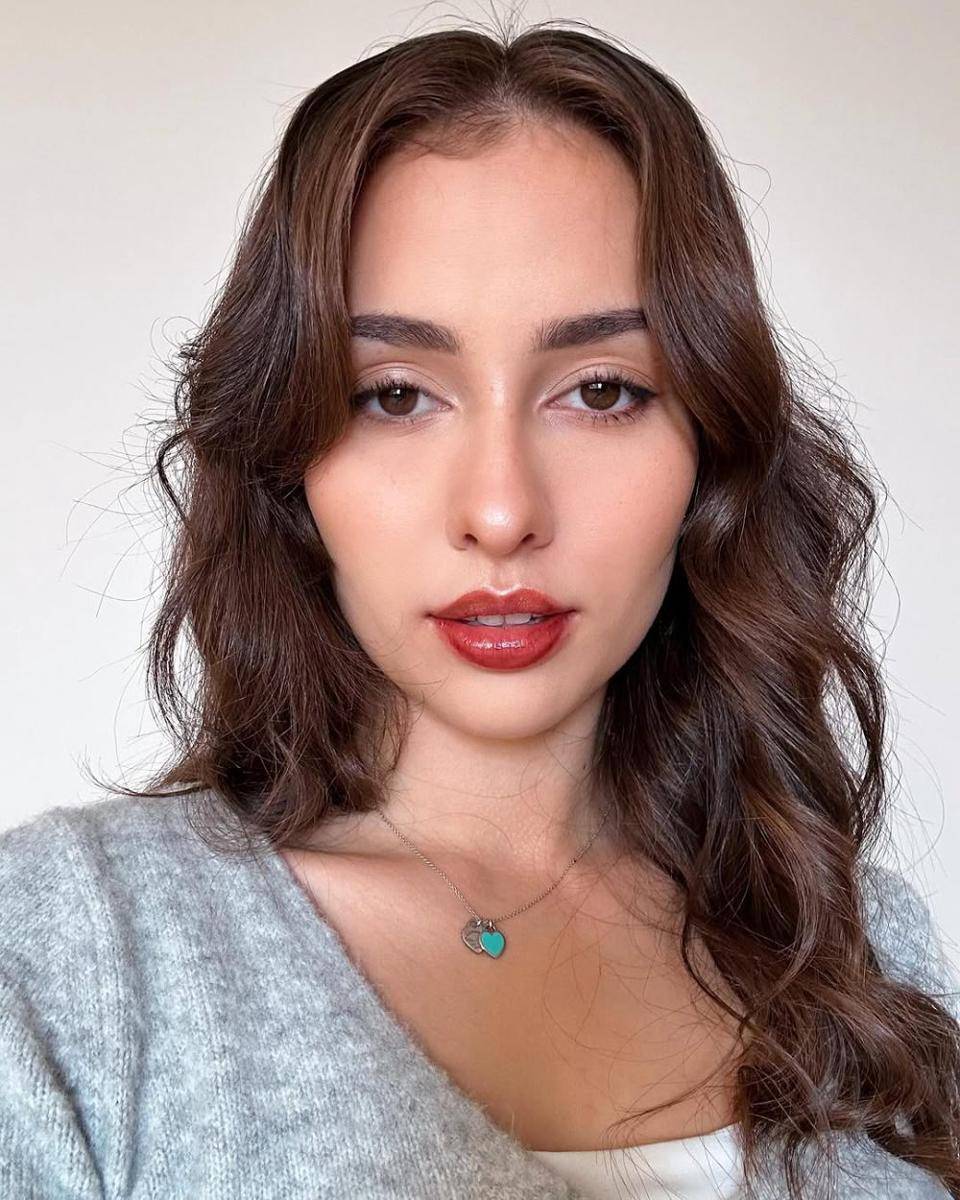 potret ide gaya rambut elegan ala Anna Jobling (instagram.com/annajobling)
