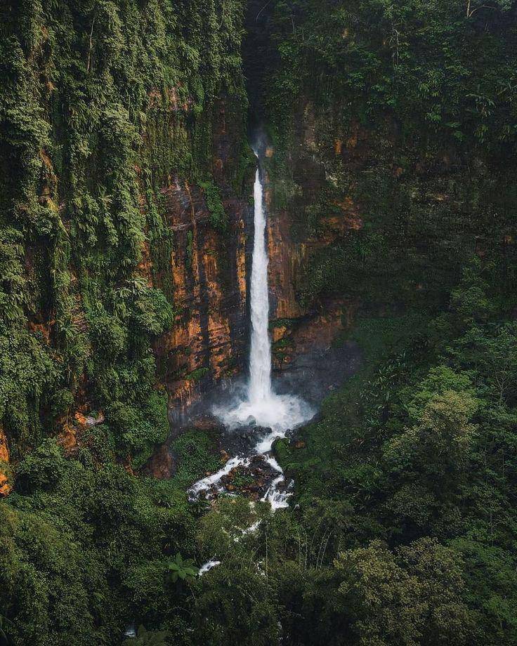 Ilustrasi Air Terjun Kapas Biru (pinterest.com/Marie Lyn)