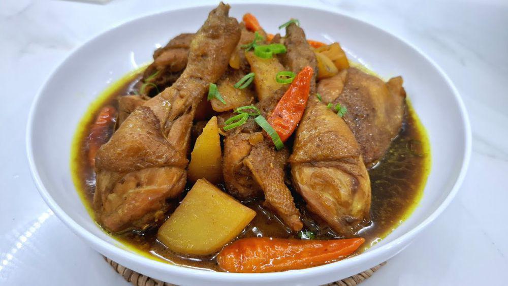 Resep Semur Ayam Kentang, Manis Gurihnya Bikin Ketagihan!