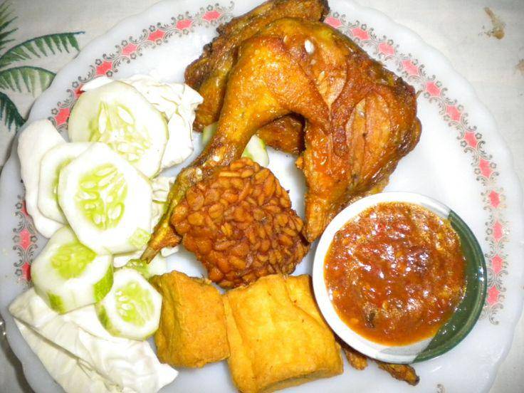 Ilustrasi Bebek Goreng (pinterest.com/Mey Theofilus)
