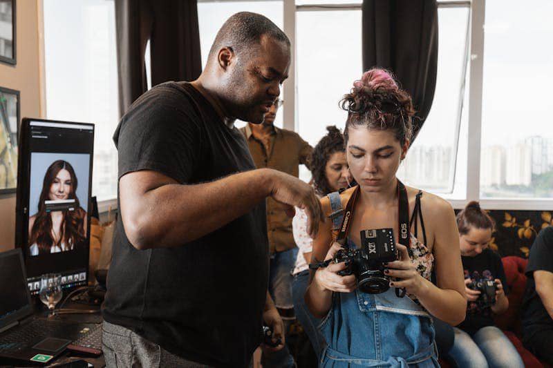 Ilustrasi Workshop Fotografi (Pexels.com/Matheus Bertelli)