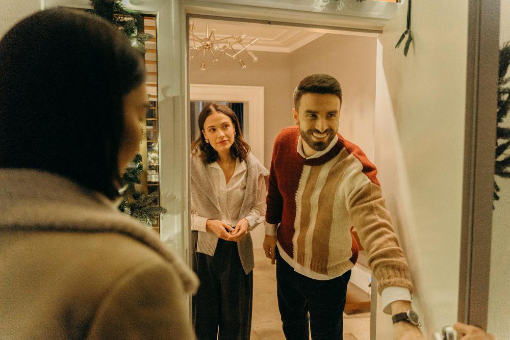 5 Tanda Kamu Terjebak Neighbourhood Drama, Ini Cara Menghindarinya