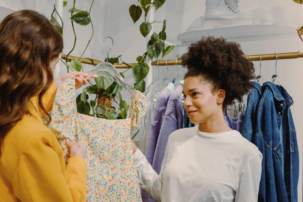 Kapan Waktu Ideal Beli Baju Lebaran? Tips Belanja yang Harus Diketahui