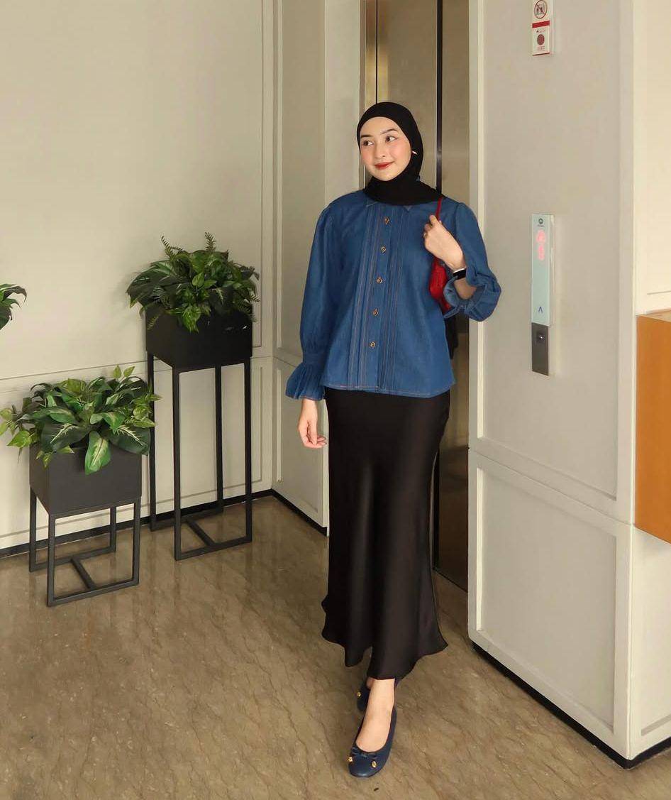 OOTD ala Inggrid Yulika (instagram.com/inggridyulikaa)