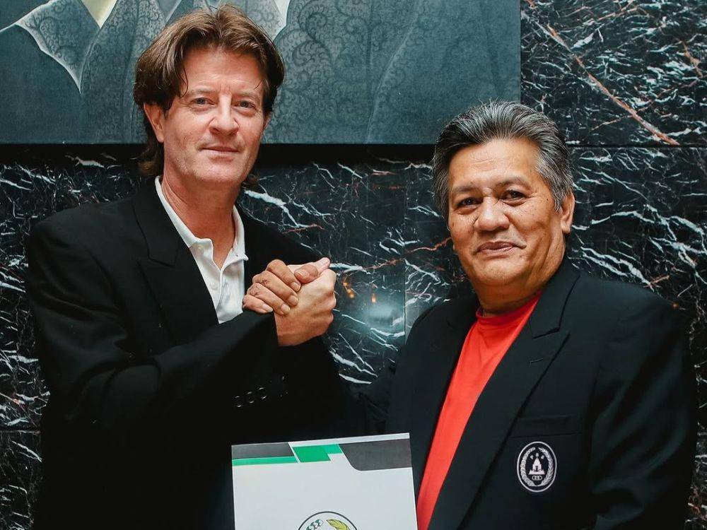 Pelatih baru PSS Sleman, Pieter Huistra (kiri) (instagram.com/pssleman)