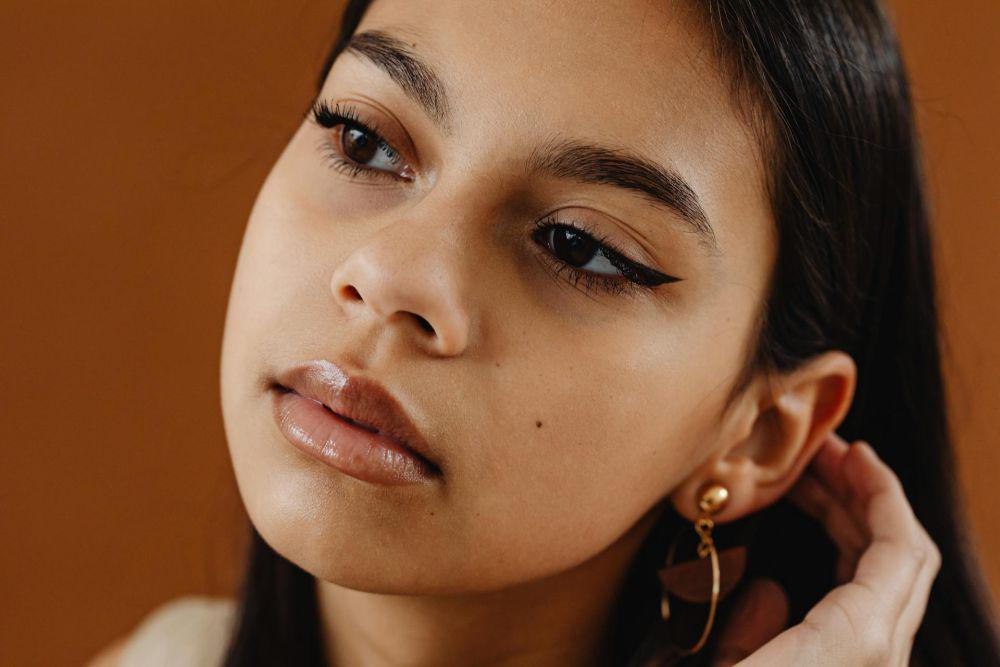 Apa Itu Perawatan Permanent Eyeliner? Pertimbangkan dengan Matang