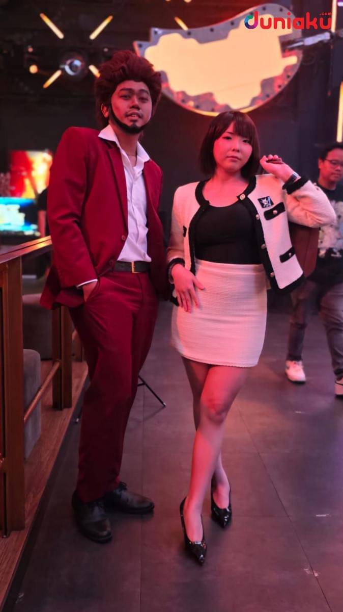 Cosplay Ichiban Kasuga dan Saeko Mukoda. Cosplayer Ichiban: Galih D. Ramadhan (Instagram.com/nasrool). Cosplayer Saeko: Yukitora Keiji. (Instagram.com/yukitora_keiji). Fotografer: Fahrul Nurullah (duniaku.com/Fahrul Nurullah).