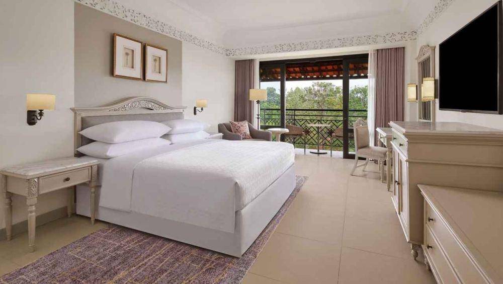 Kamar Deluxe King Mustika Yogyakarta Resort & Spa (dok. Traveloka)