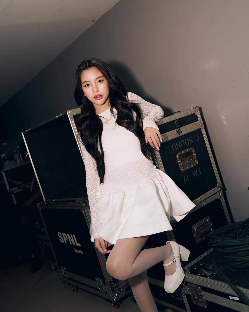 In Inthira Sae Sieo (instagram.com/__inthira)