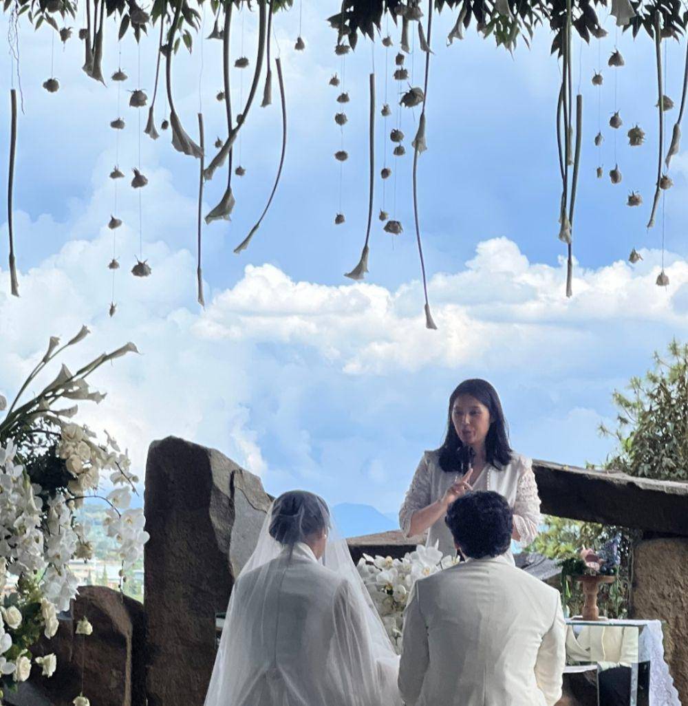 Pemberkatan nikah Mikha Angelo dan Gregoria Mariska Tunjung. (instagram.com/greyspolii)