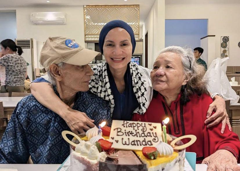 7 Potret Kenangan Wanda Hamidah Bersama Ayahnya yang Meninggal Dunia