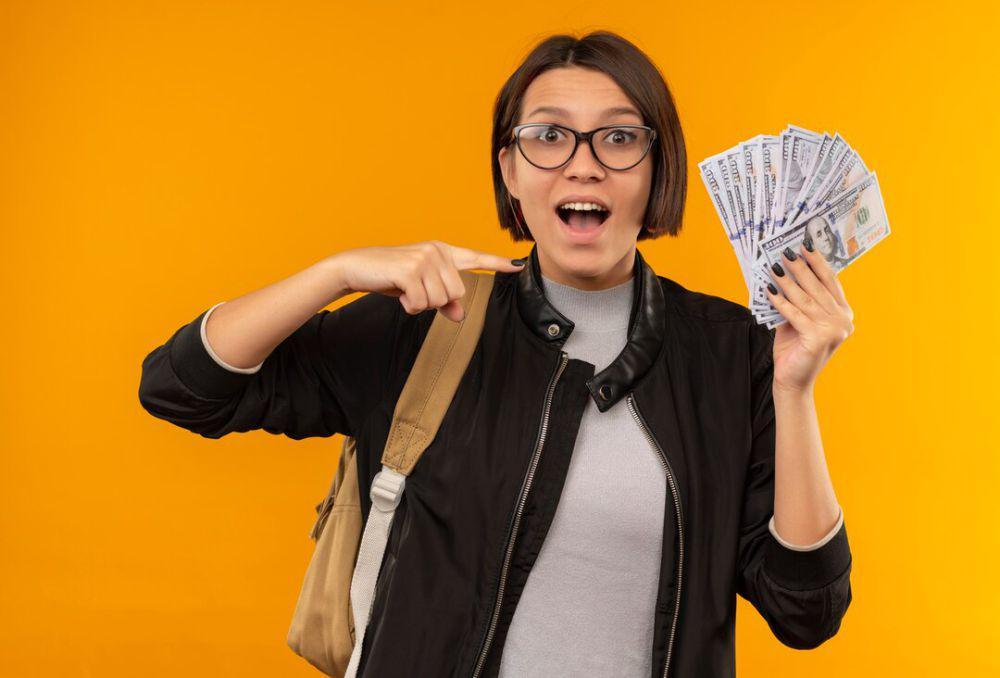 7 Ide Bisnis Sampingan untuk Mahasiswa, Kuliah Aman Cuan Lancar!