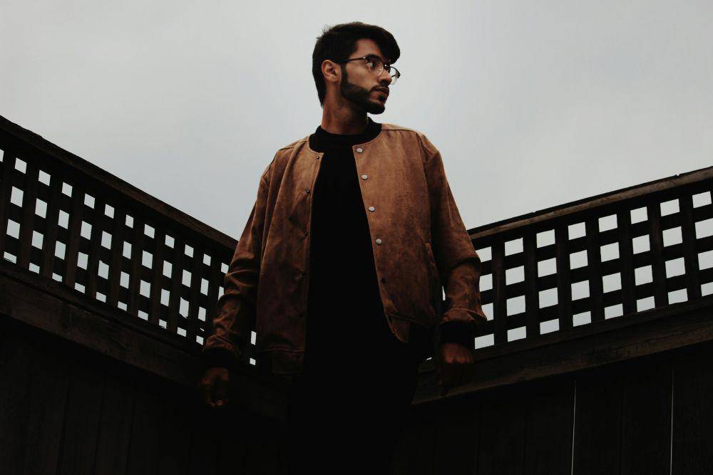 ilustrasi cowok nerd (unsplash.com/Osama Saeed)