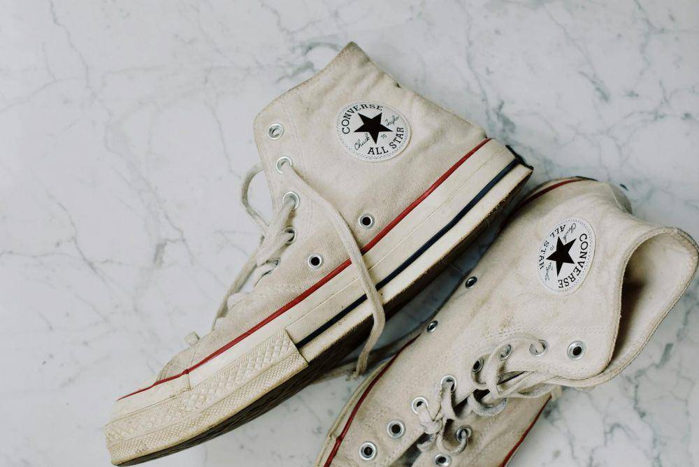ilustrasi sepatu tidak terpakai (pexels.com/@readymade)