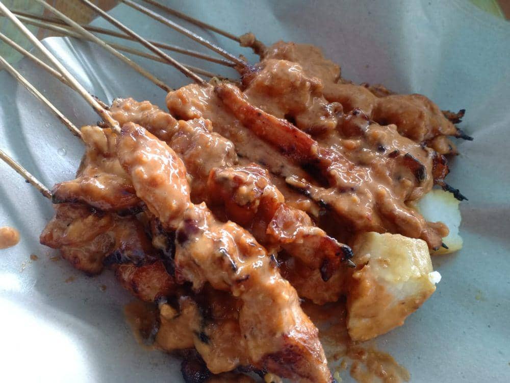 ilustrasi sate ayam