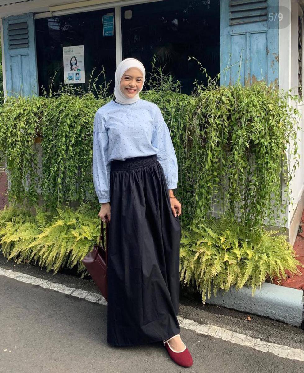 OOTD ala Febiola Nabila (instagram.com/febiolanabilaa)