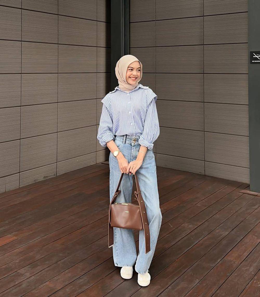 OOTD ala Febiola Nabila (instagram.com/febiolanabilaa)