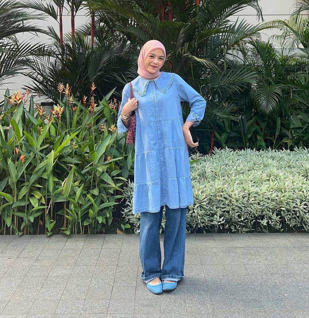 OOTD ala Febiola Nabila (instagram.com/febiolanabilaa)