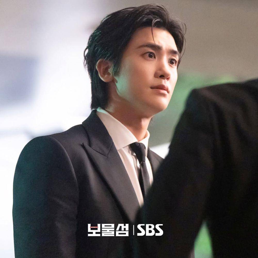 still cut drama Buried Hearts (instagram.com/sbsdrama.official)