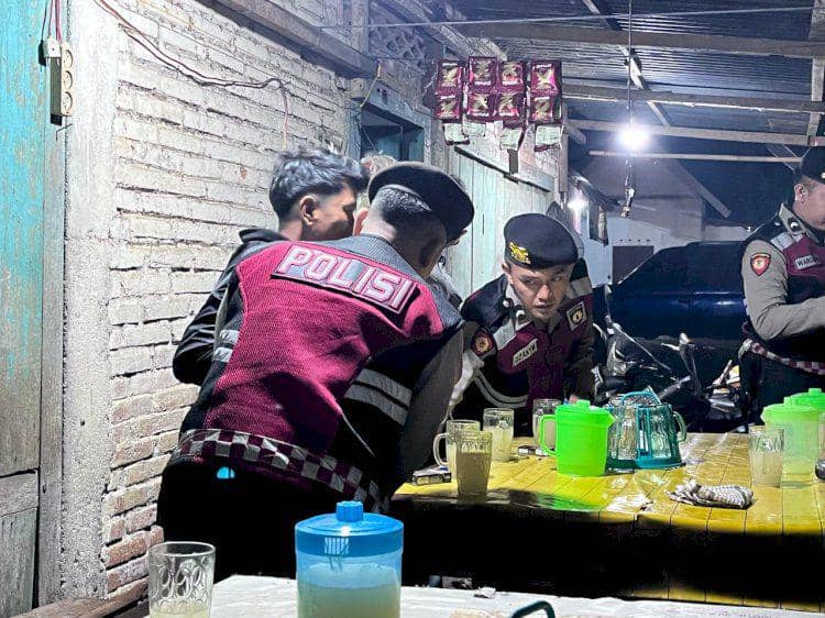 Polisi Grebek 4 Warung Miras di Musi Rawas, Sita Ratusan Liter Tuak