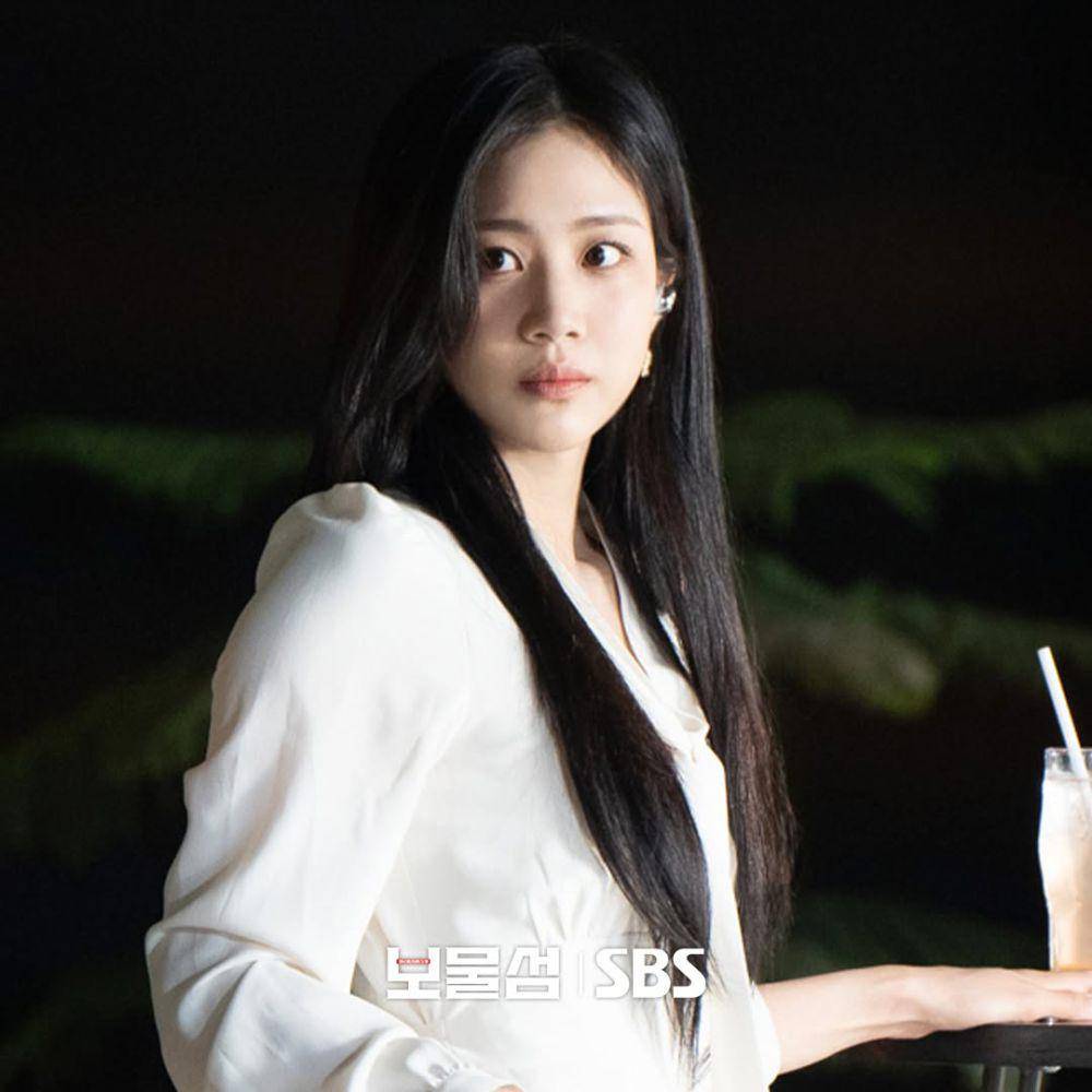 potret Hong Hwa Yeon di drama Korea Buried Hearts (dok. SBS)