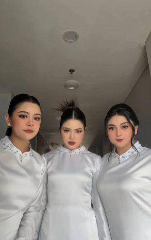 bridesmaid Aulia D'Academy (Instagram.com/mellyleeofficial)
