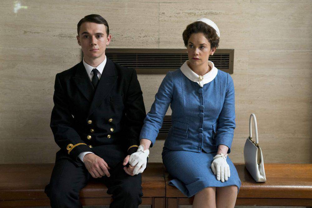 Ruth Wilson (kanan) dalam miniseri Mrs Wilson. (dok. BBC One/Mrs Wilson)
