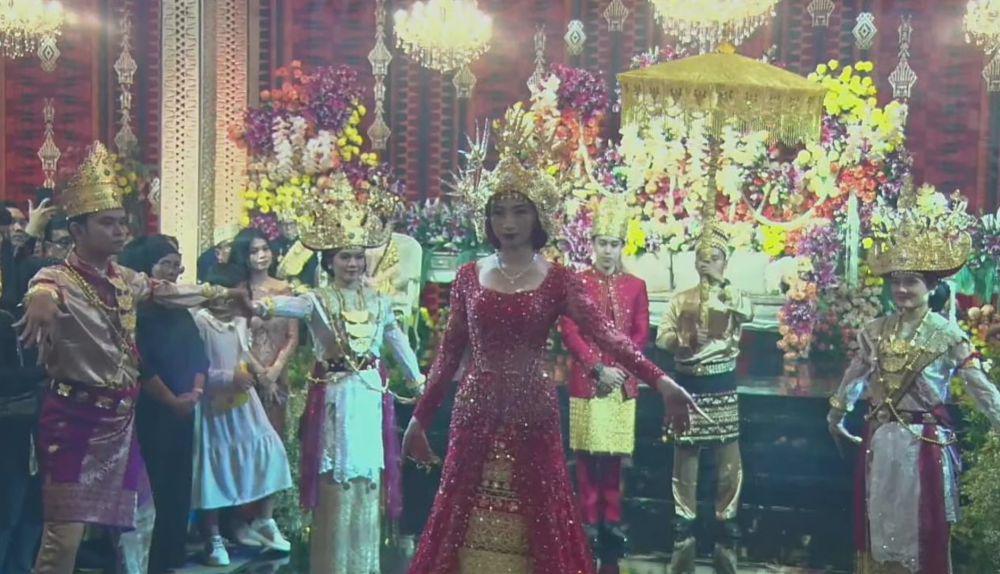 7 Dekorasi Resepsi Pernikahan Sangun Ragahdo, Pakai Adat Lampung