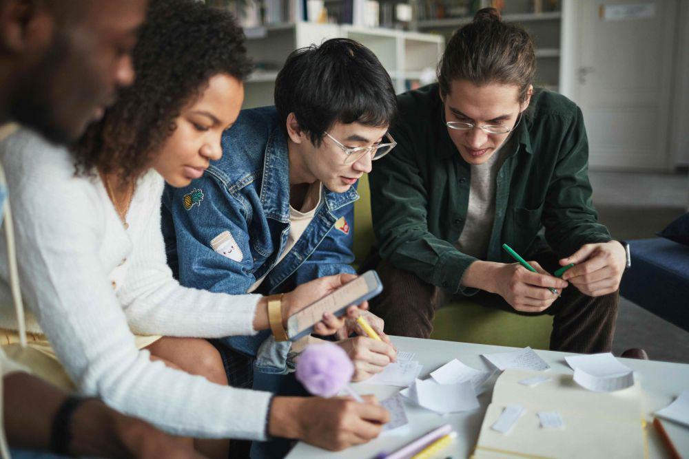 Kenapa Gen Z Sering Bikin Bos Gregetan? Ini 3 Alasannya dan Solusinya!