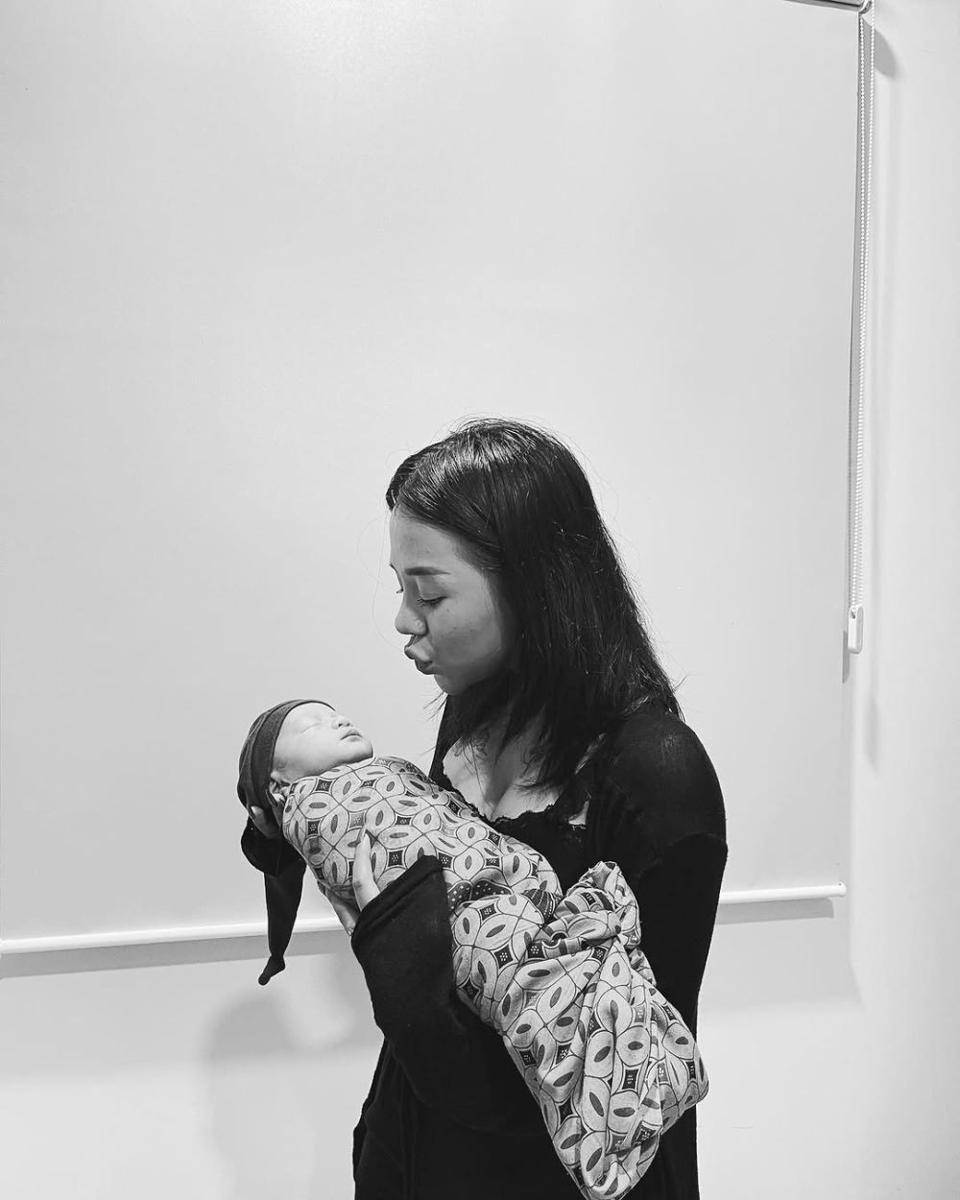 Cimoy Montok (instagram.com/cimoynuraini_wjy)
