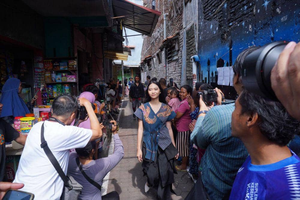 Peragaan busana di Kampung Bustaman, Kota Semarang saat jelang Ramadan. (Dok. Pemkot Semarang)