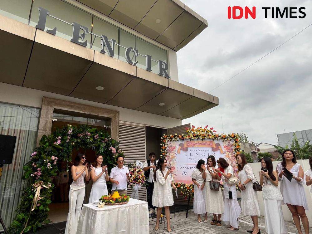 Pembukaan Lencir Wellness di Jalan Brigjen Sudiarto No 92, Kota Semarang. (IDN Times/Anggun Puspitoningrum)