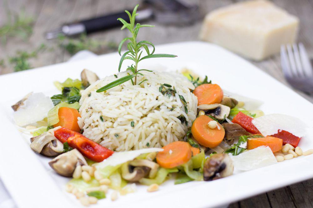 5 Bahan Tambahan Nasi Jeruk ala Rice Cooker, Biar Makin Gurih!